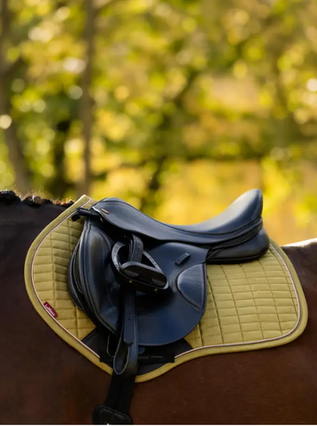 LeMieux Suede Close Contact zadeldoek Gooseberry