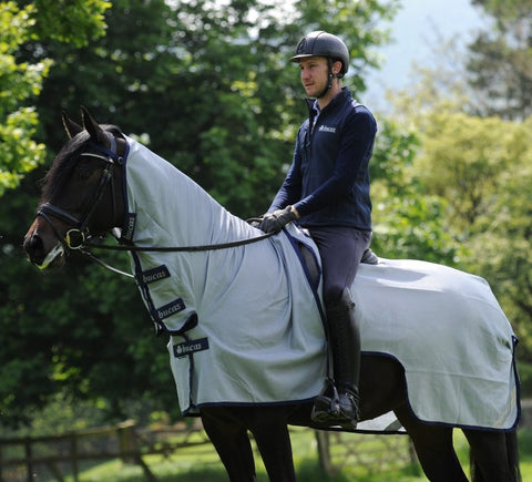 Bucas buzz-off riding