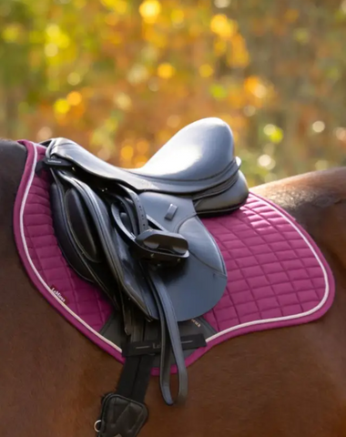 LeMieux Suede Close Contact zadeldoek Blackberry